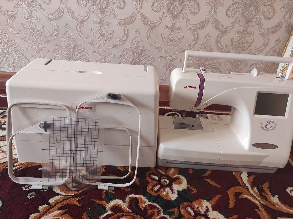 Продаётся вышивальная машина Janome 350