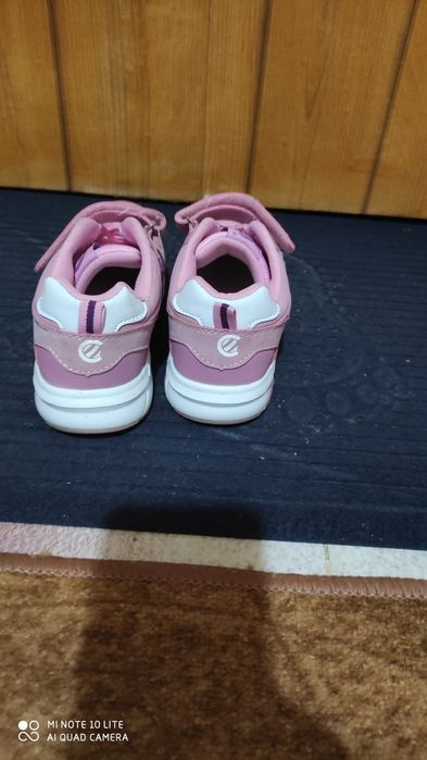 Маратонки за момиче