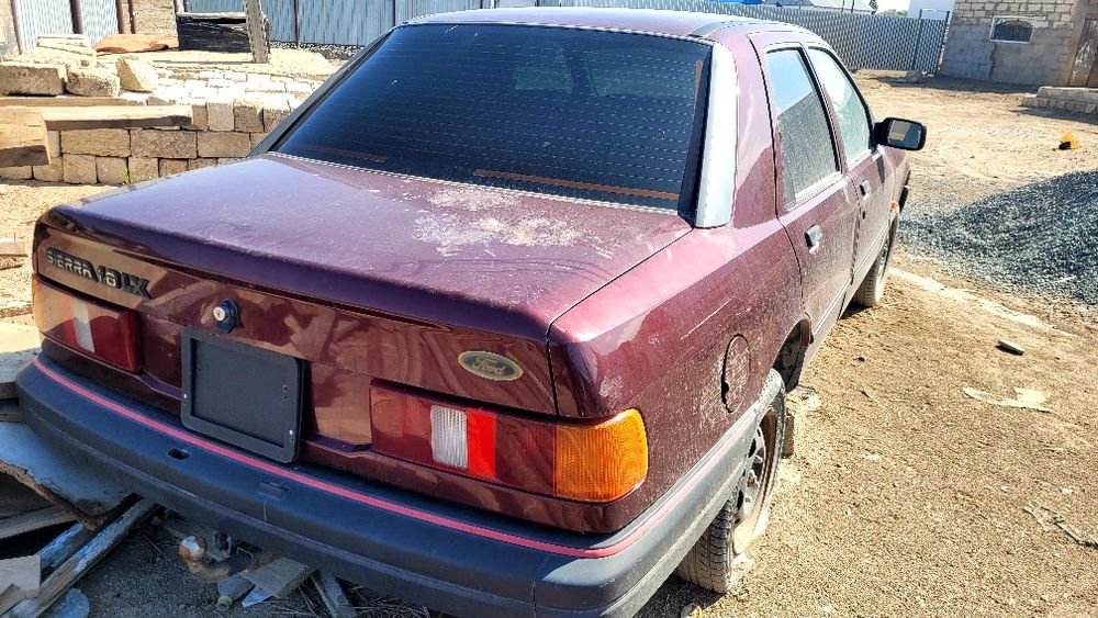 Форд сиерра 1989г . Без мотора