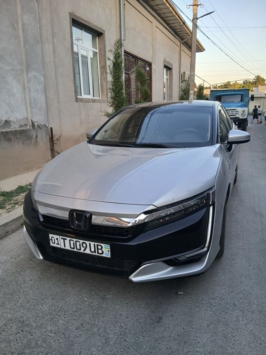 Honda clarity gybrid