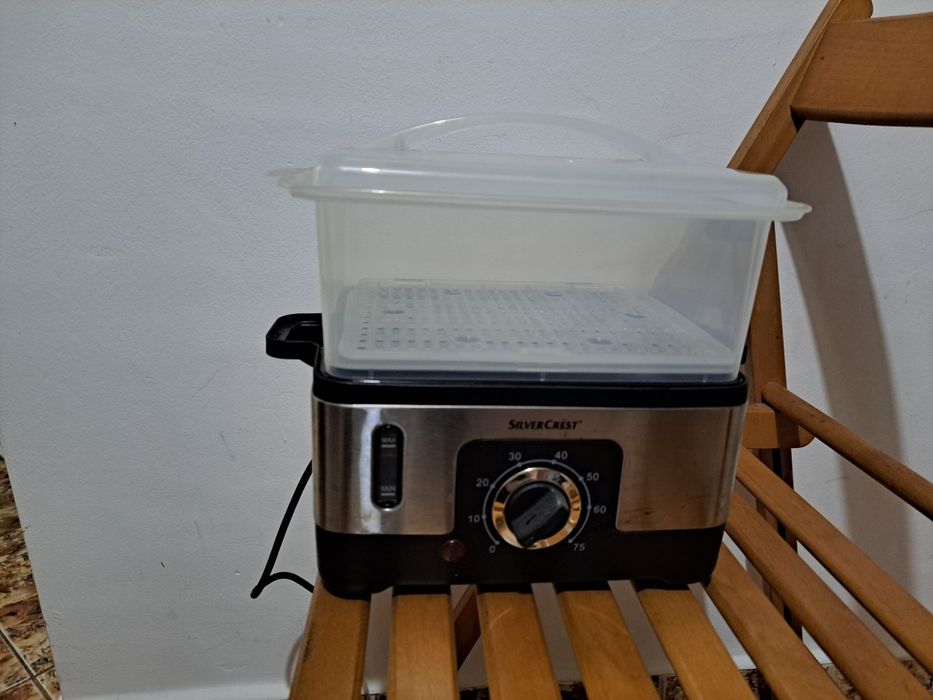 Aparat de gătit cu abur