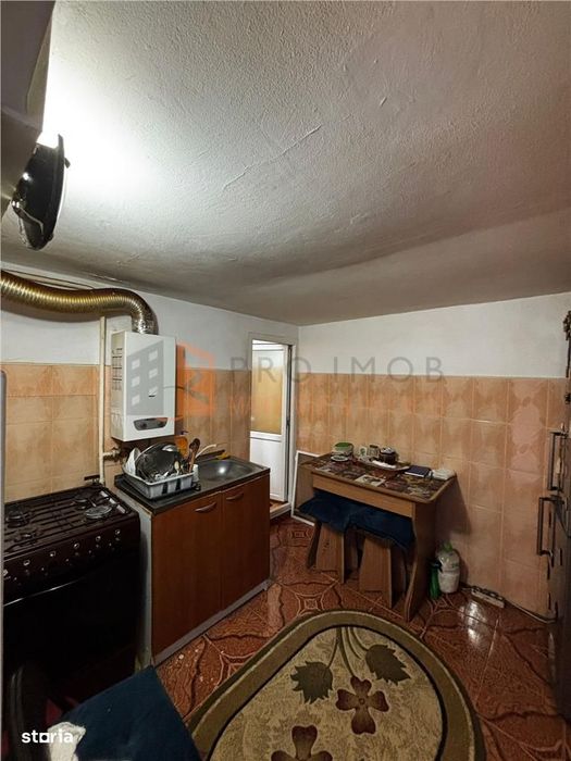 Casa batraneasca cu teren zona Centrala