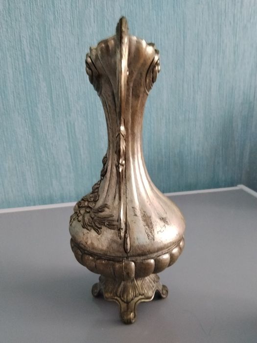 Красива старинна кана