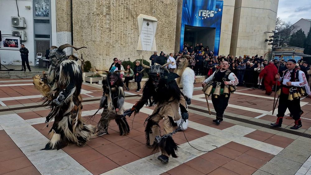 Krampus костюм и маска