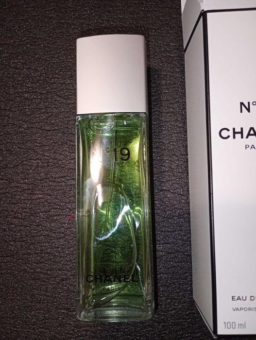 Chanel n°19 Eau de Toilette за жени 100 мл. Шанел дамски парфюм