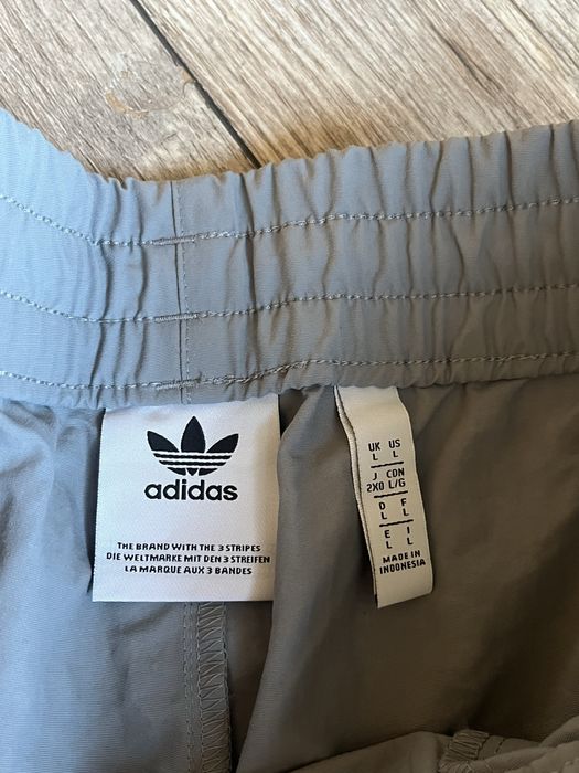 ADIDAS Oriiginals  NMD Track Pant - НОВ размер Л/ХЛ Оригинал