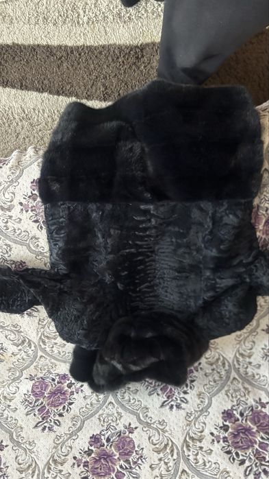 Продается шуба укороченная