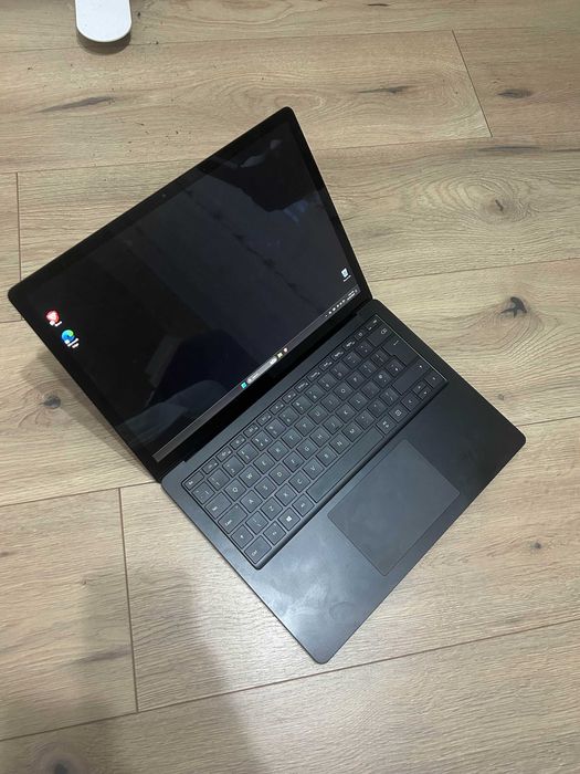 Laptop Ultraportabil Microsoft Surface 4