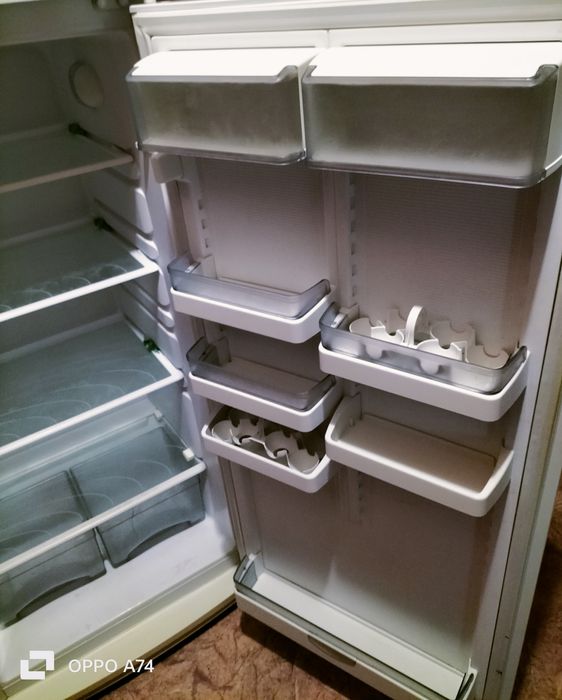 Продам не рабочий холодильник