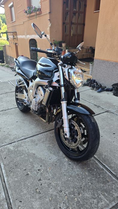 Vând Yamaha fz6...