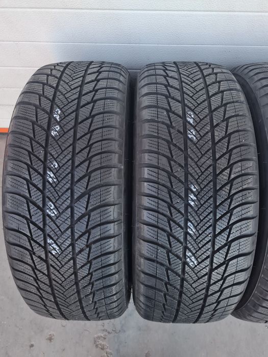 Зимни гуми 4 броя BRIDGESTONE Blizzak LM001 225 60 R17 дот 3620