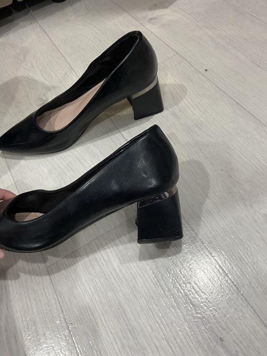 Туфли черные 38 размер