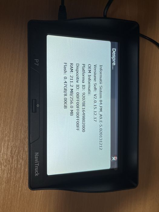Navigatie GPS Camioane NaviTruck P7 ecran 7 inch parasolar inclus