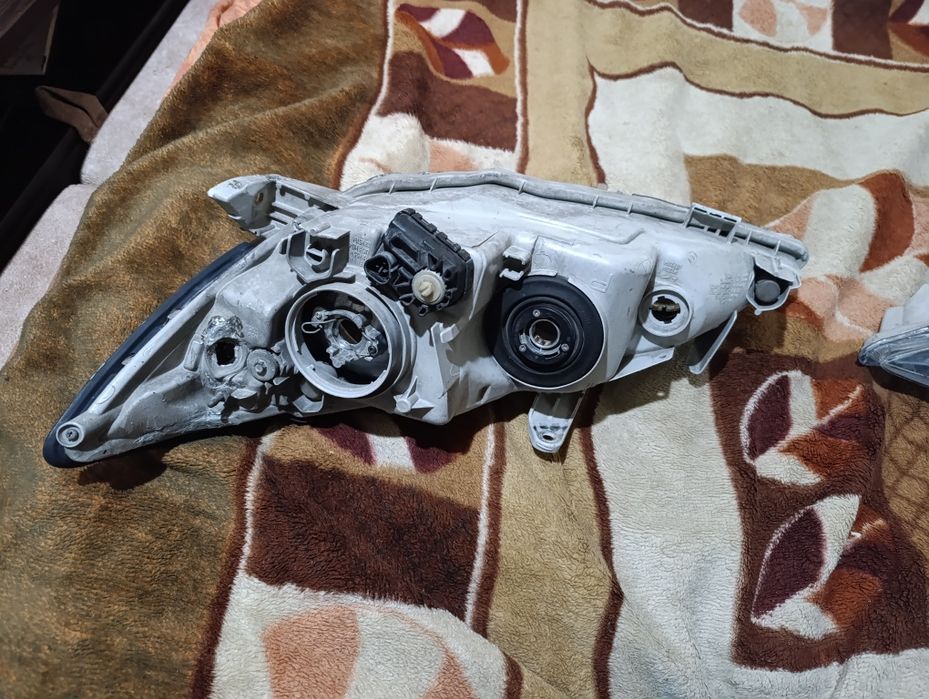 Фары на Тойота Камри 35 европеец