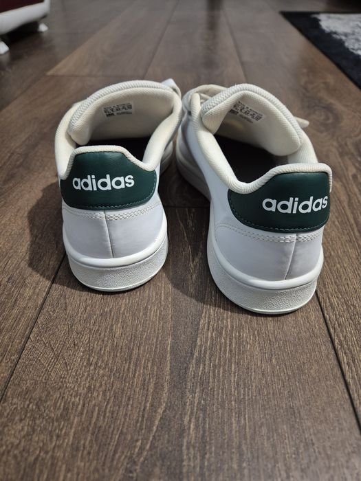 Adidas mărime 42