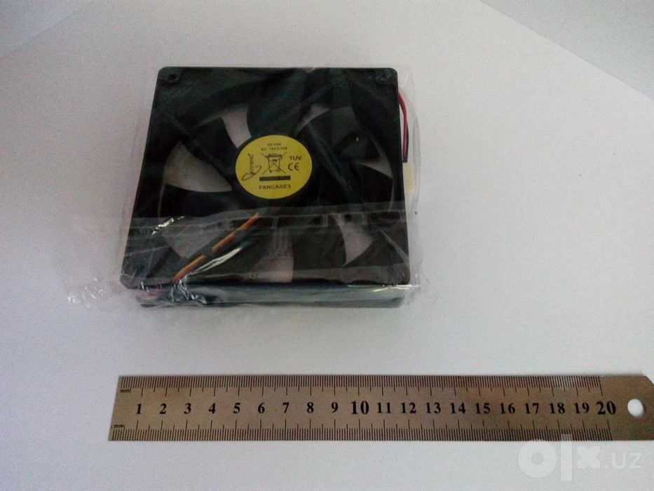 кулер 12 см. 3 pin ,DC 12V фирмы GEMBIRB