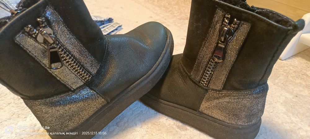 Продам пакет обуви для девочки