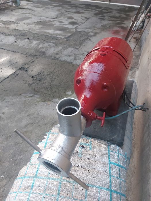 Продается мясорубка ,производство Россия.В рабочем состоянии 380 вольт