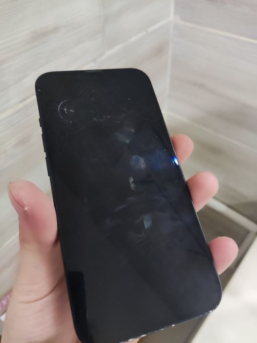 Айфон 13 документ бар