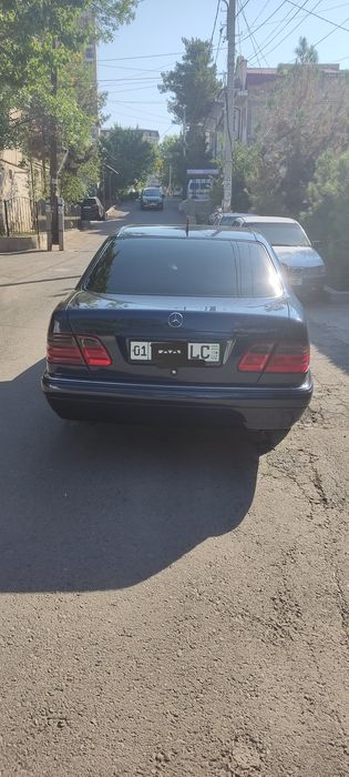 Mercedes W210 E230