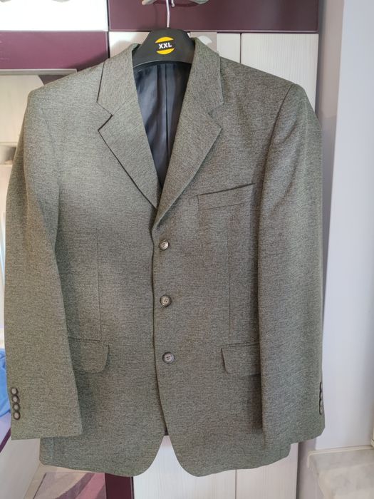 Костюм - мъжки размер 48 -182