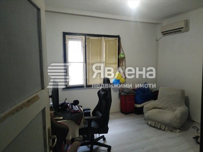 Два етажа от къща Окръжна болница