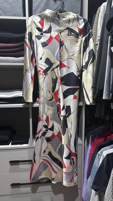 Продам платье Zara