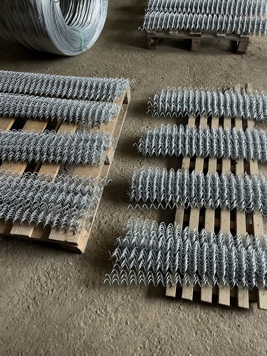 Gard plasa sudata zincata pentru imprejmuiri