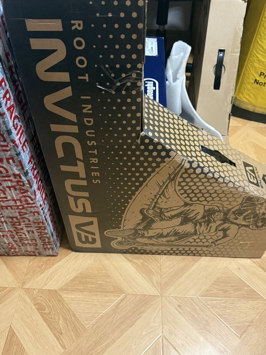 Trotineta invictus v3