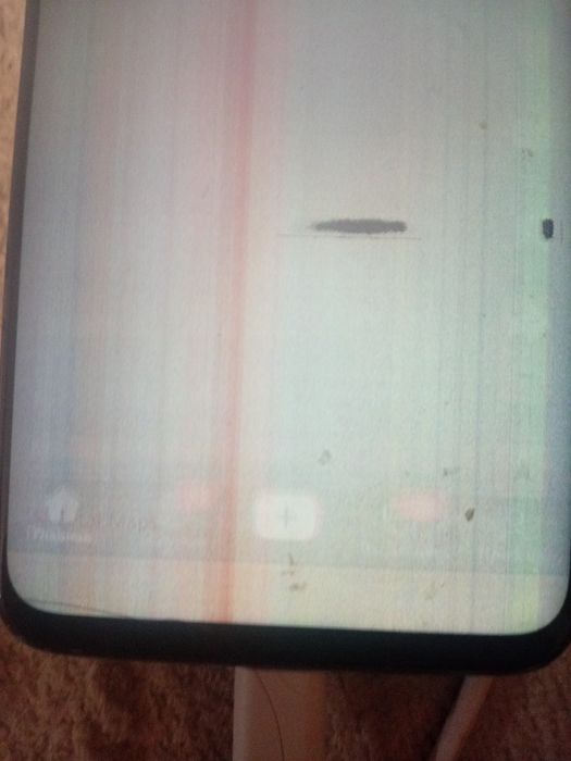 Сломаный телефон