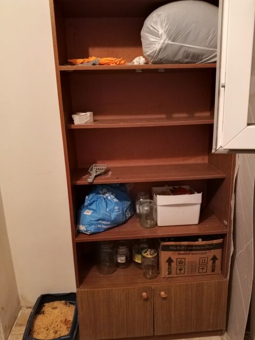 Сервант б. У очень прочный