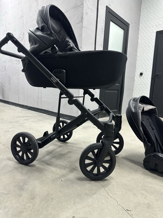 Продам коляску Anex e/type в цвете noir/черный.