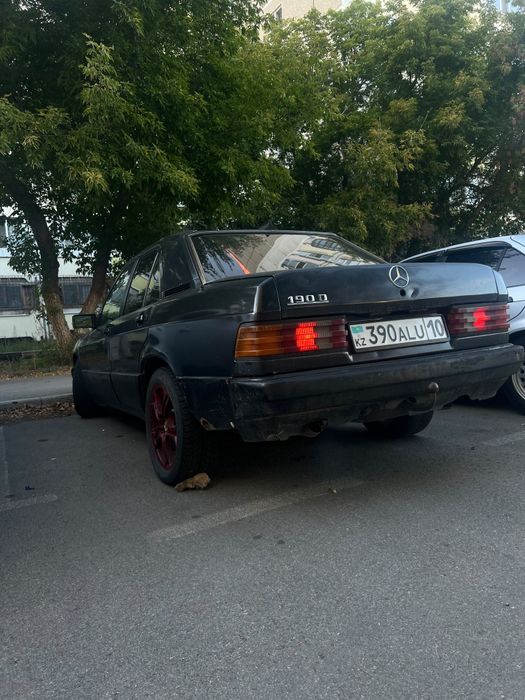 Продам Мерседес 190