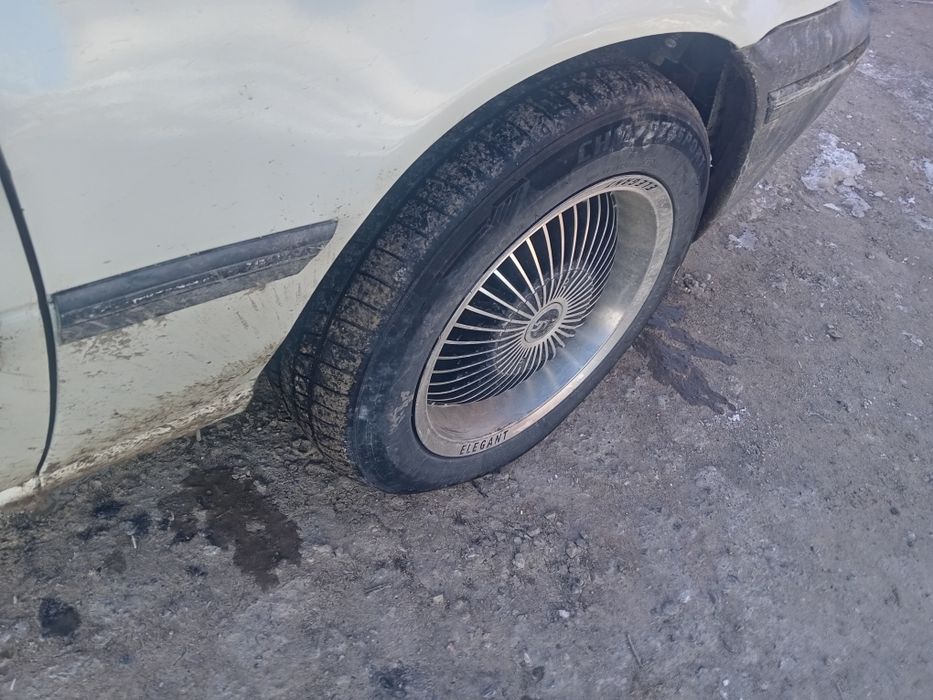 Сака деска сотилади