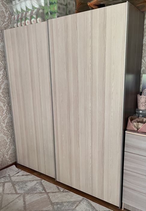 Продам шкаф купе и комод!