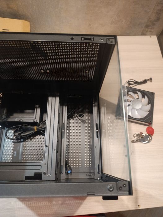 Корпус аквариум для компьютера