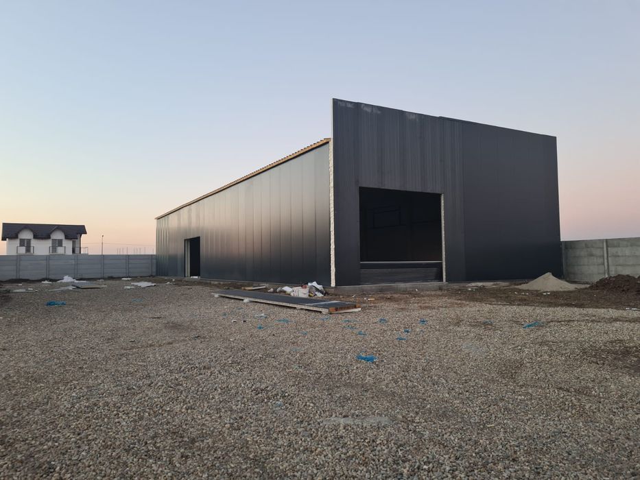 Societate,hala pe structura metalica invelita cu panouri tip sandwich