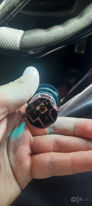 Продам прикуривател от шевроле COBALT.состояние отличное.