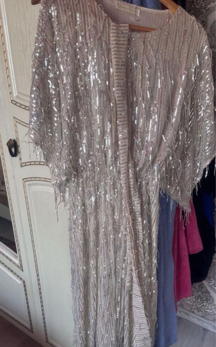 Продам платье вечерный