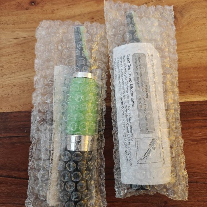 Trimmer mana - nas, urechi