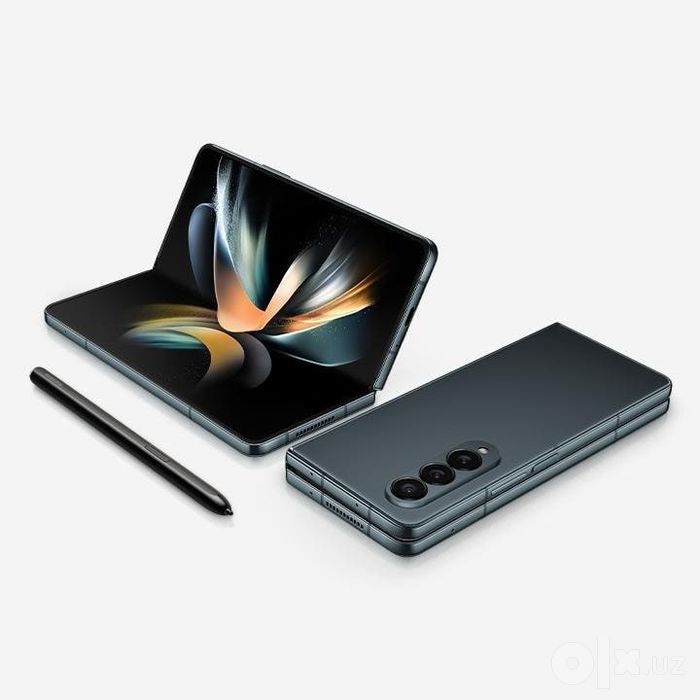 Samsung galaxy Z fold 4
Xolati ideal 
Xotira 256/12
Sim karta 2 ta 
Is