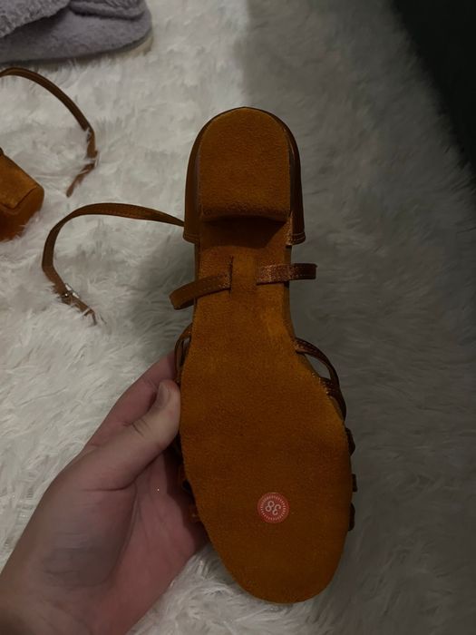 Бальные туфли новые 3000