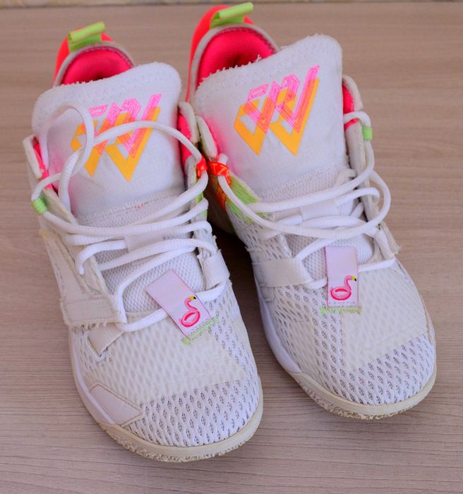 обувь спортивная