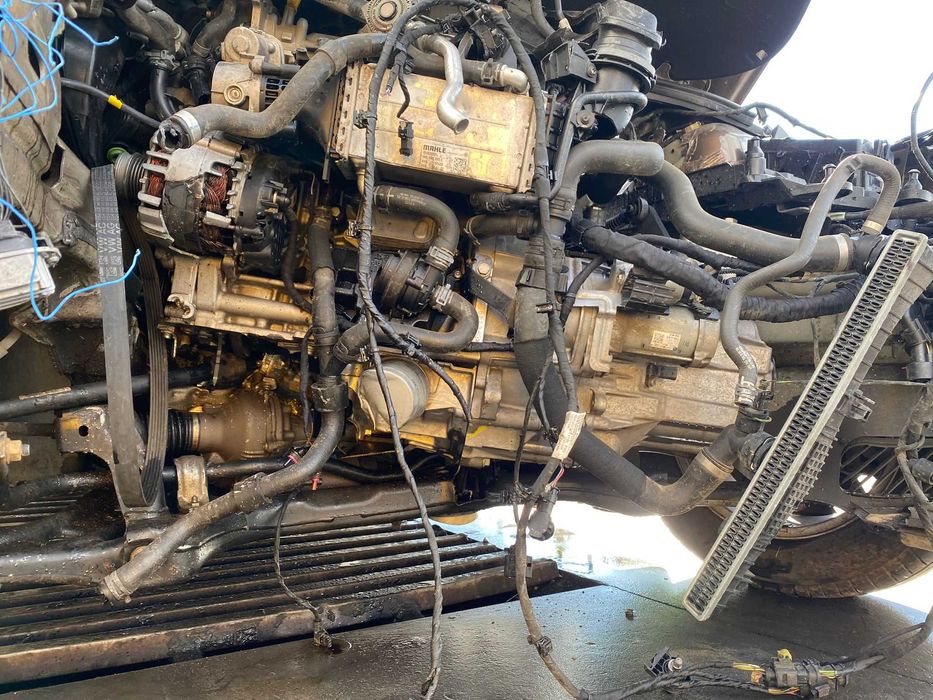 dezmembrez skoda octavia 4 , 1.5i cod motor DCPA cod culoare H8Z