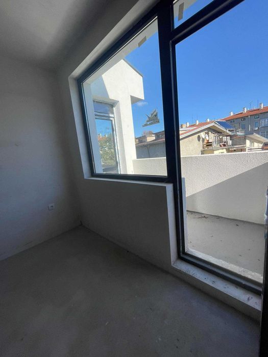 Продава се Двустаен апартамент в Търговище, Изток 1 - 64 кв.м за 1060 €/кв.м - Снимка #3