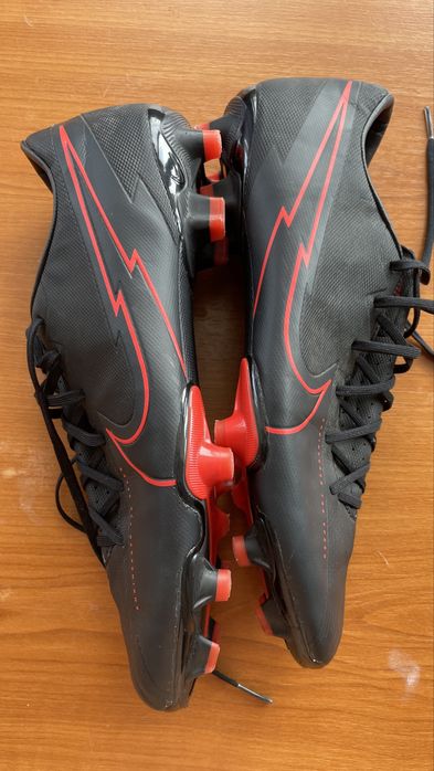 Ghete de fotbal Nike mercurial