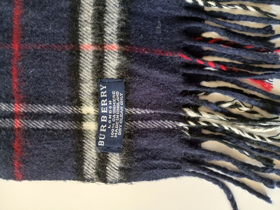 Кашмирени шалове Burberry