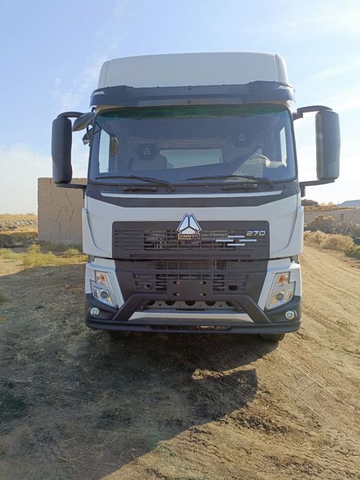 Идеал холатдаги грузовой сотилади HOWO V5 нархи келишилади