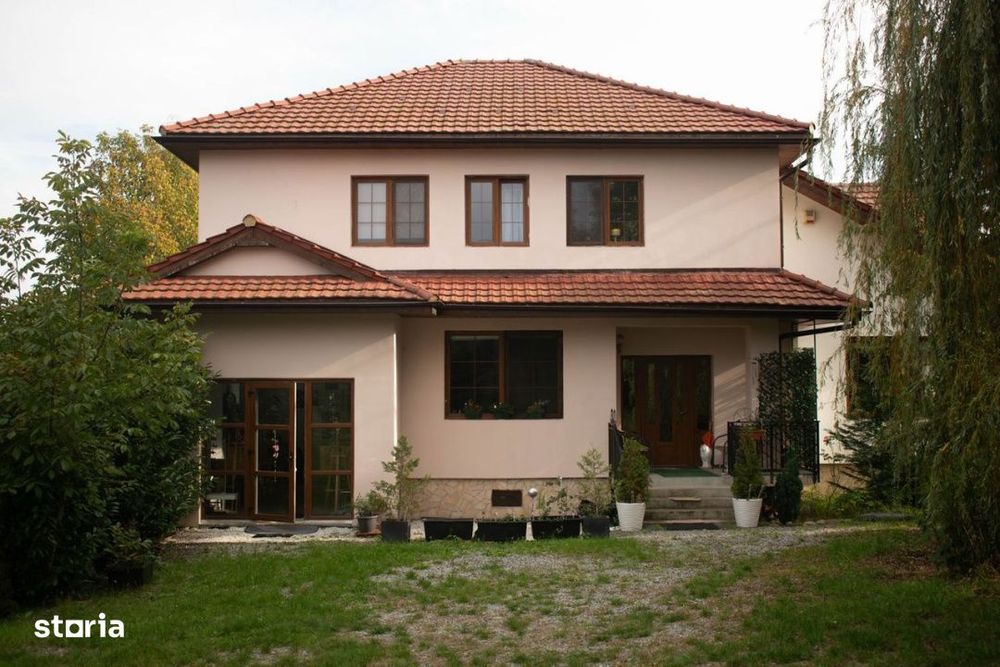 Casa de 550 mp cu teren de 2000 mp, Buna Ziua