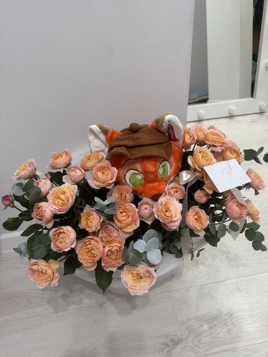 Букет , с игрушкой